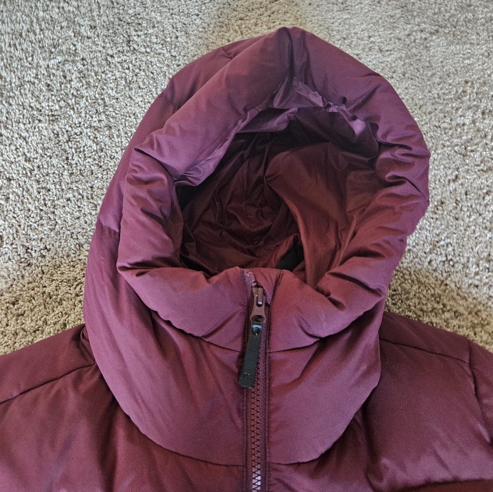 Outdoor Research Women's Coze 700 Puffer Jacket with Hood - Picture 2 of 9
